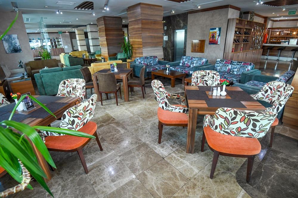 Avenue Hotel Baku Exteriör bild